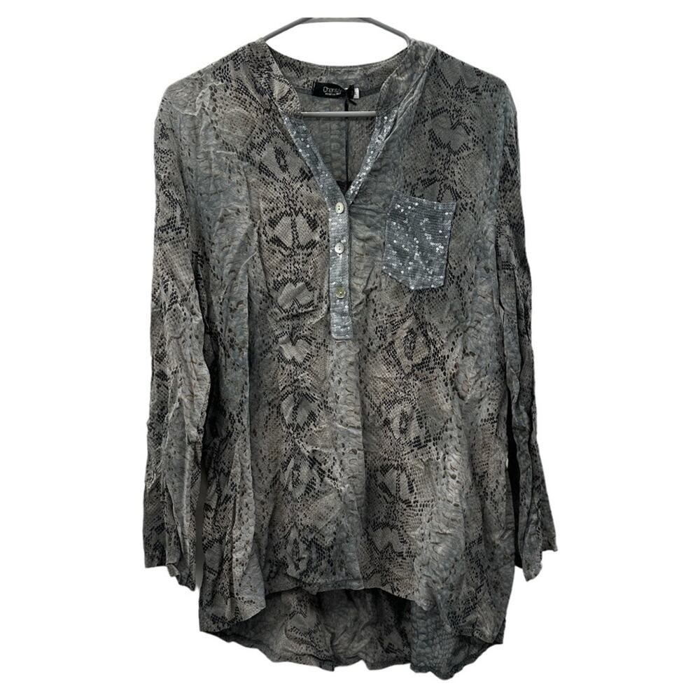 Cherish Made in Italy Gray‎ Snakskin Print Long Sleeve Quarter Button Top Size M